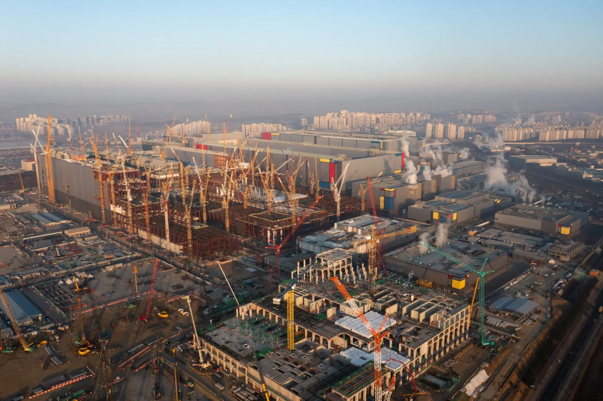 Samsung починає масове виробництво чипів HBM4 шостого покоління для нових графічних процесорів Nvidia